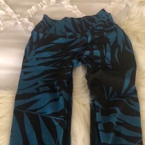 K-Deer capris FIRM PRICE!